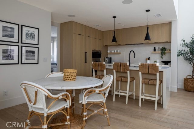 Building Photo - 422 Larkspur Ave