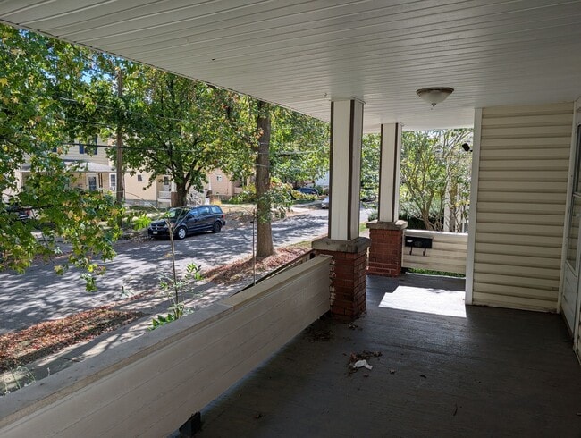 Building Photo - 3458 W 136th St