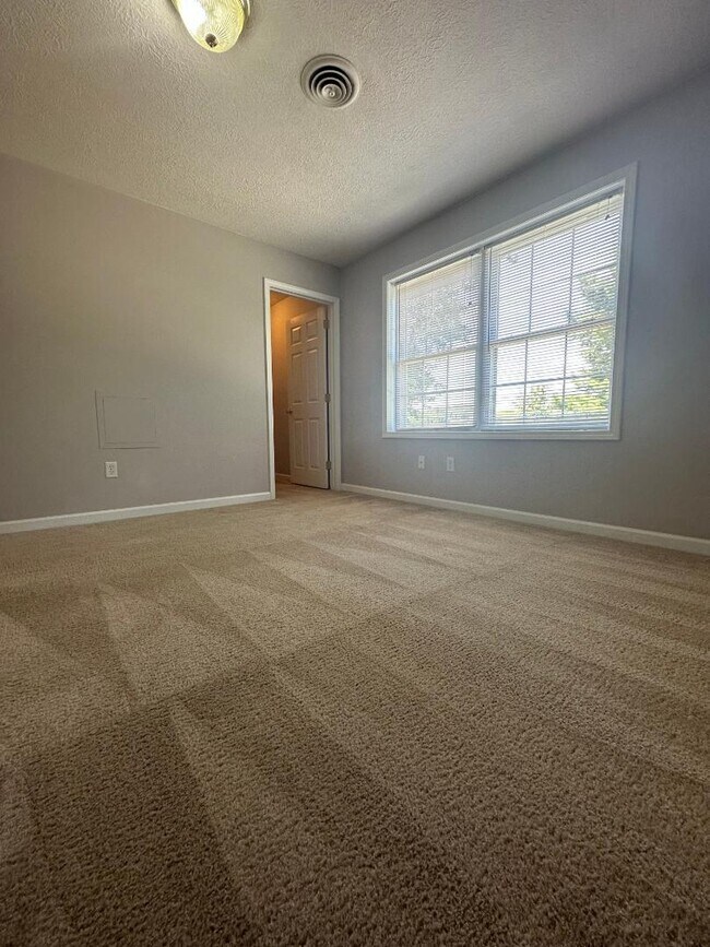 Building Photo - 3332 Yellow Sulphur Rd