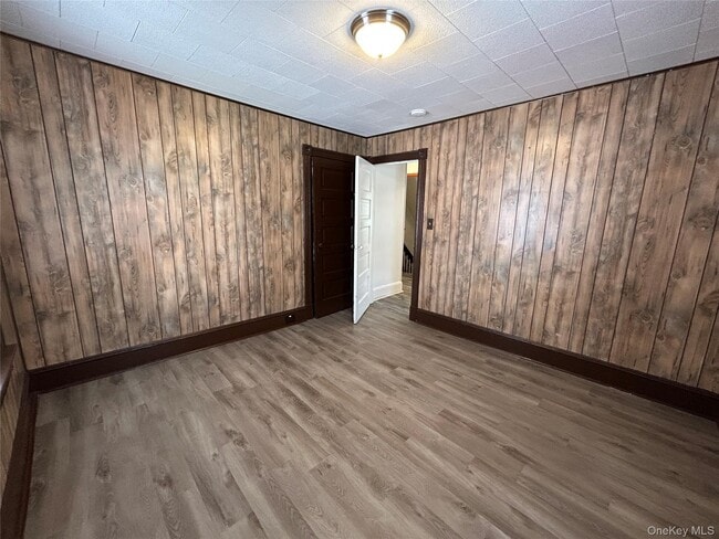 Building Photo - 84 Orange Ave