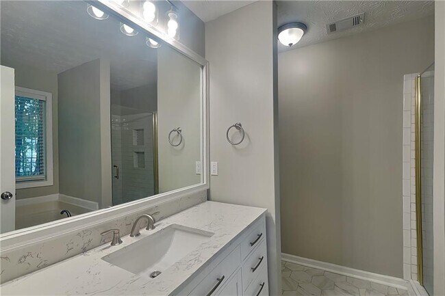 Building Photo - 3318 Freedom Landing NW