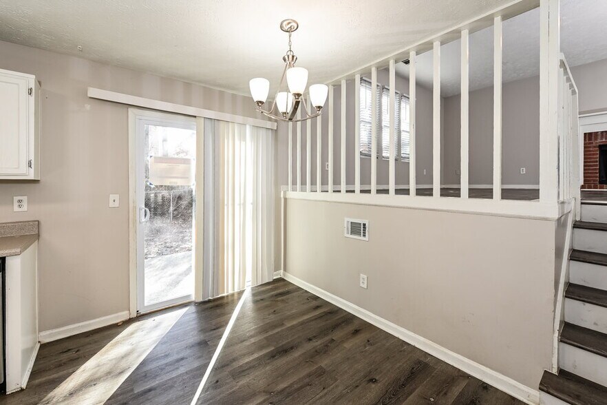 Building Photo - 5895 Brookside Dr SE