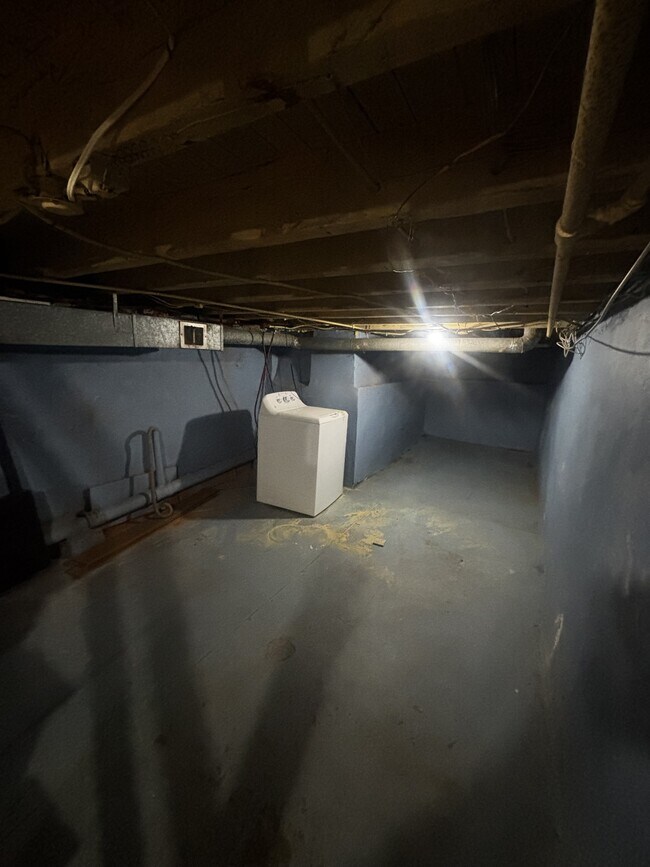 Building Photo - 2534 N Water St