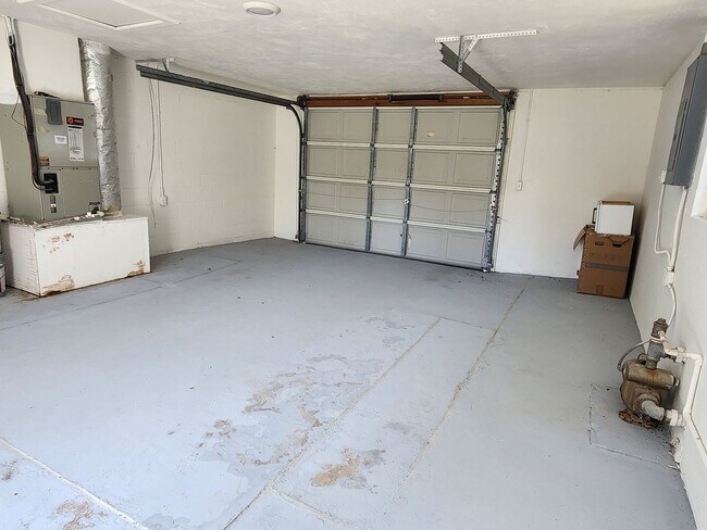 Building Photo - Fully updated 3-bedroom, 2-bath home