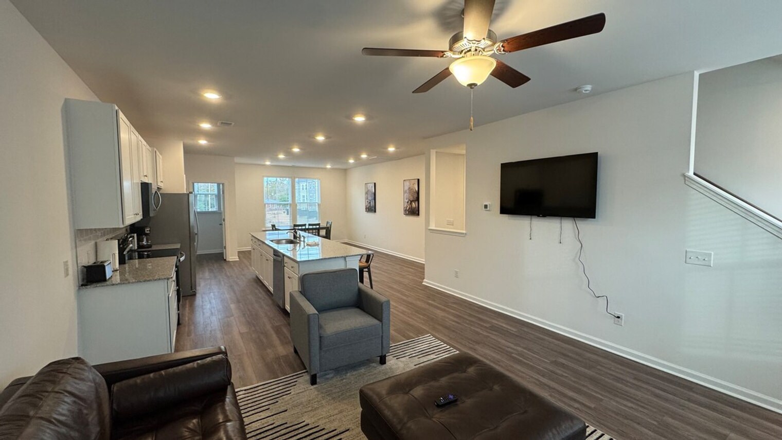 Building Photo - 134 Roxanne Dr