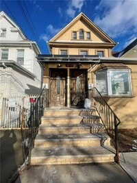 Building Photo - 101-29 113th St