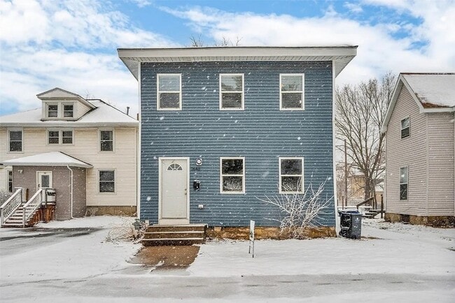 Building Photo - 1640 A Ave NE