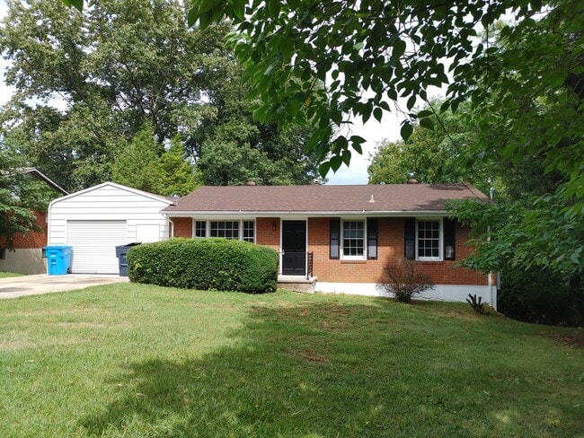 Primary Photo - 4 Bedroom updated home for rent in Northwe...