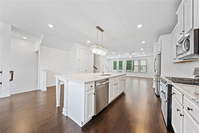 Building Photo - 4232 Hickory Pne Aly