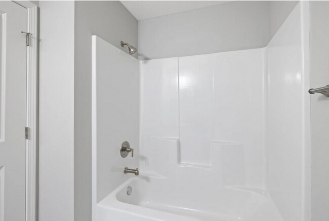 Building Photo - Brand new 4 bedroom home in Monett, MO!