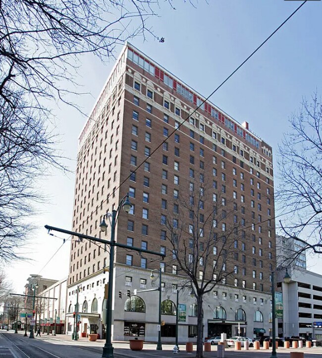 Building Photo - 109 N Main St
