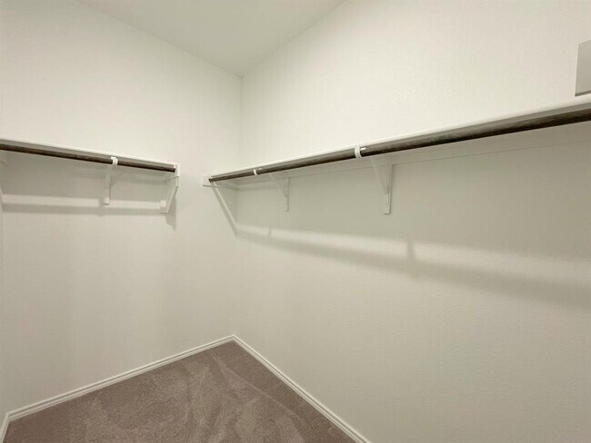 Building Photo - 6825 Ellsworth Walk