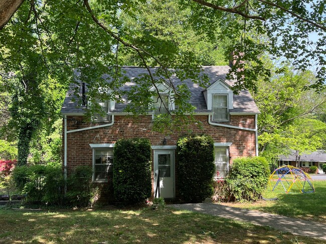 Primary Photo - 2 Story House Off Old Forest Road