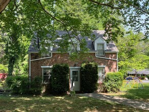 Building Photo - 2 Story House Off Old Forest Road