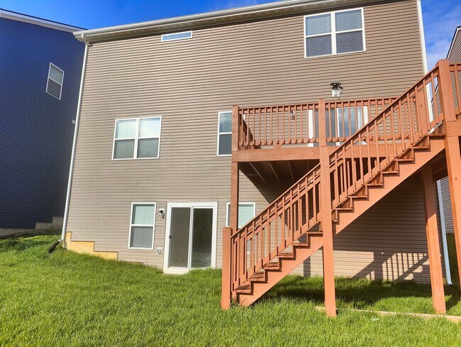 Building Photo - Gorgeous New Construction Middletown Home!