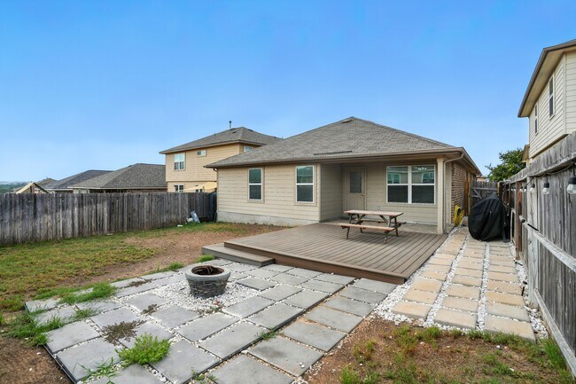 Building Photo - 6074 Akin Quay
