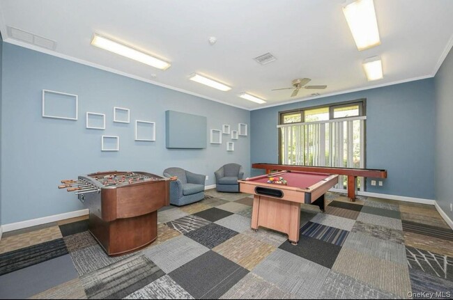 Building Photo - 598 Blue Ridge Dr