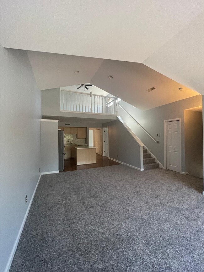 Building Photo - N17W26887 E Fieldhack Dr