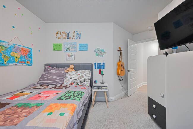 Building Photo - 2712 Golden Palms Ln