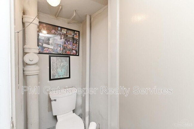 Building Photo - 5618 Leumas Rd