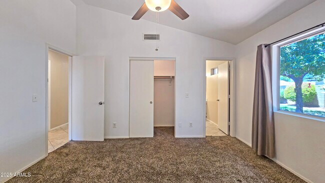 Building Photo - 9014 W Rovey Ave