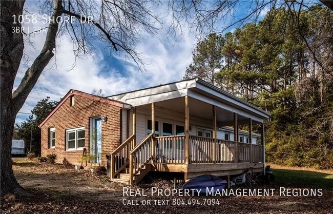 Building Photo - 1058 Shore Dr