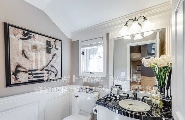 Building Photo - 5571 178th Ave SE