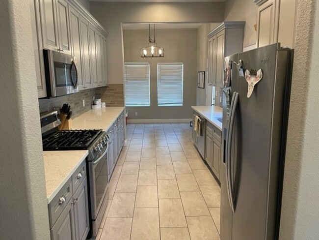 Building Photo - Modern Ease Meets Everyday Comfort in This Colusa Solar Home