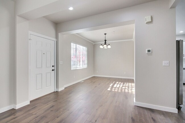 Building Photo - Updated, DuPont 3 BR home with AC for rent.