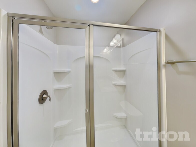 Building Photo - 1716 Great Rd