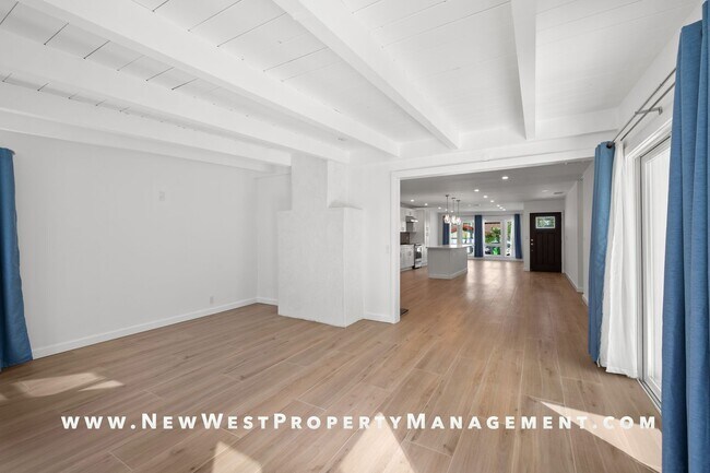 Building Photo - Freshly Renovated and Highly Upgraded Allied Gardens 4 Bedroom. Available Now!