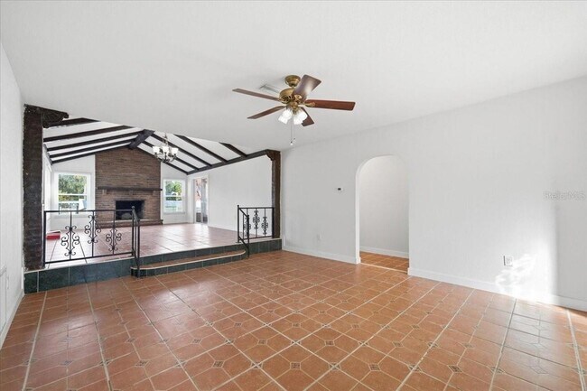 Building Photo - 7527 Hatteras Dr