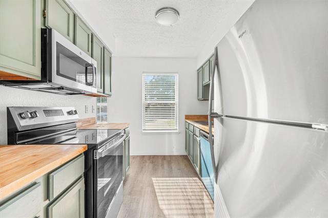 Building Photo - 128 Oakwood Ln