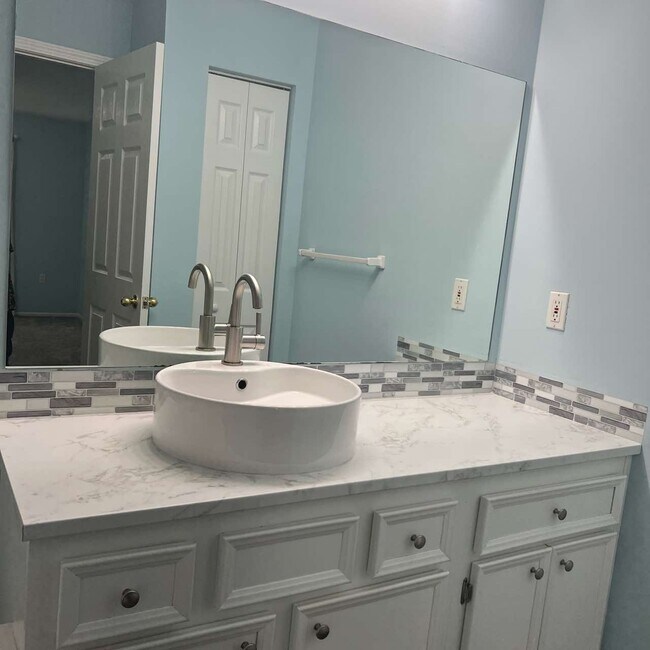 Building Photo - 50 Pebble Beach Cove