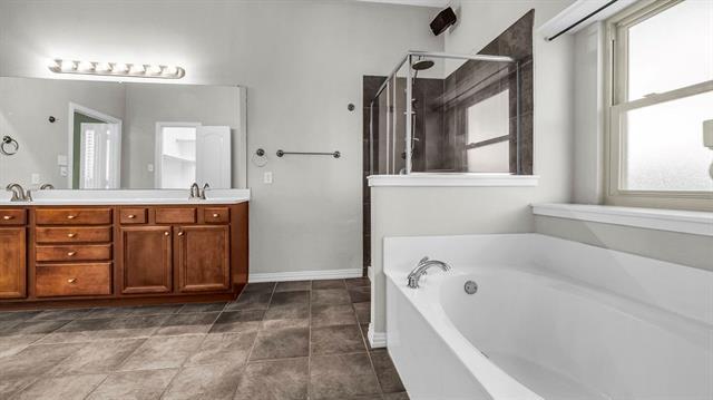 Building Photo - 2208 Barret Dr