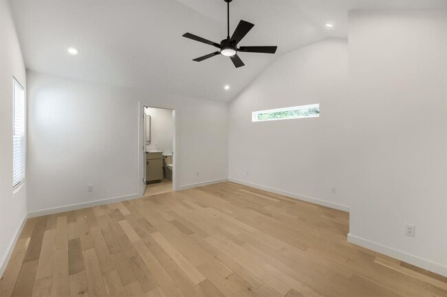 Building Photo - 3204 Overcup Oak Dr