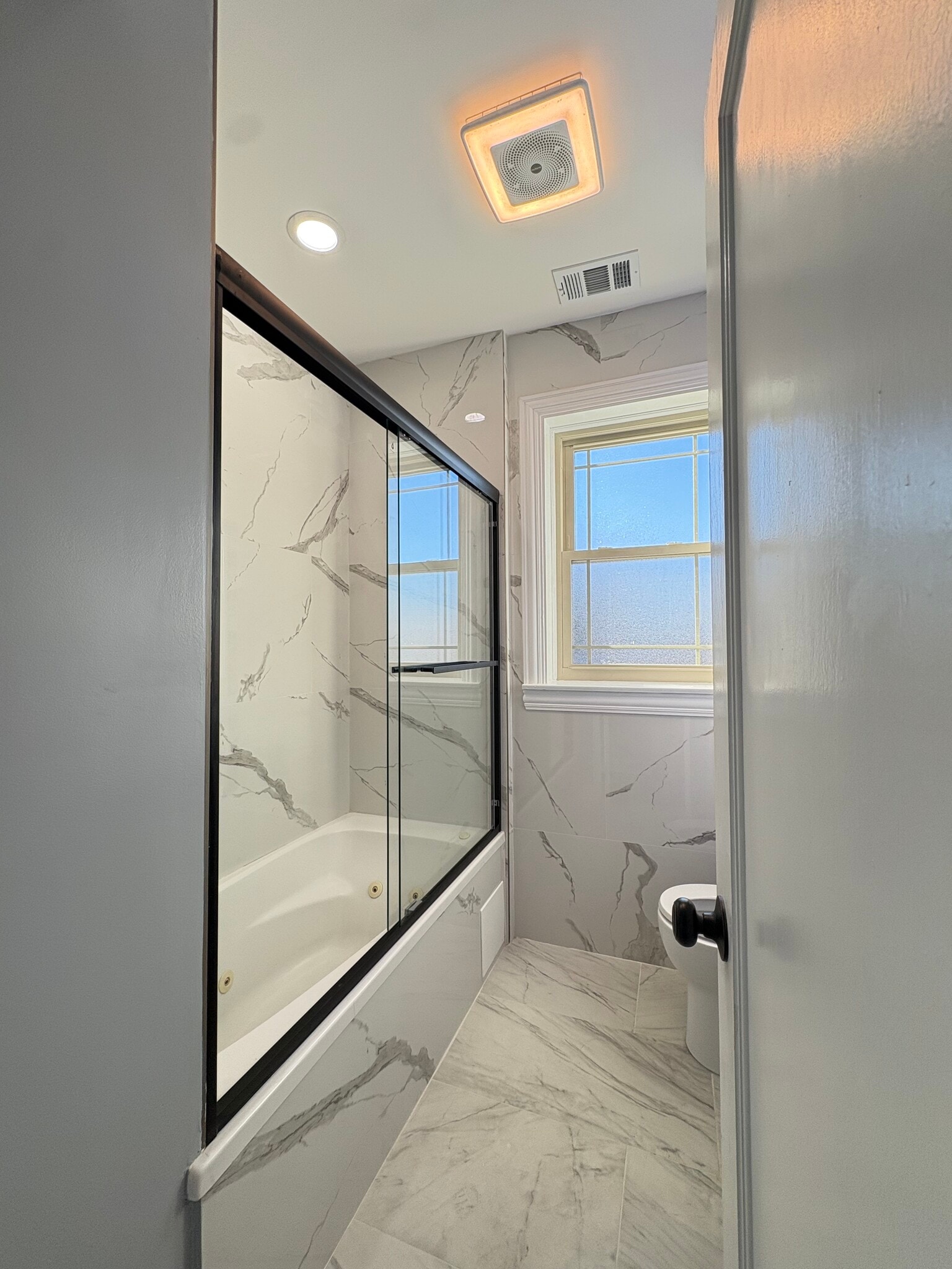 Building Photo - 2026 W McLean Ave