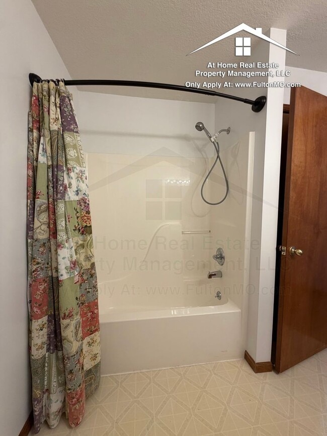 Building Photo - 1117-1119 Ashton Circle East