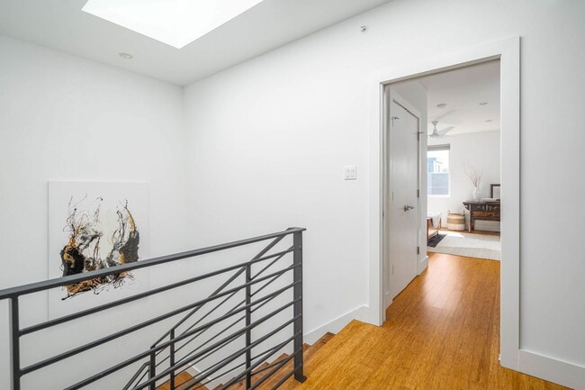 Building Photo - 1003 S 17th St