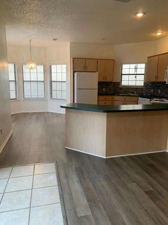 Building Photo - 2305 Newman Clovis NM