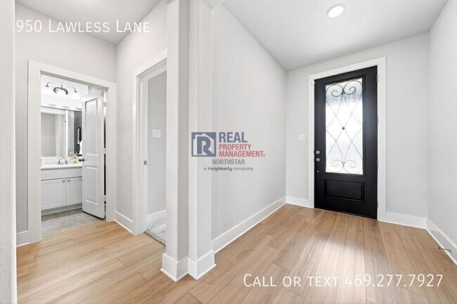 Building Photo - 950 Lawless Ln