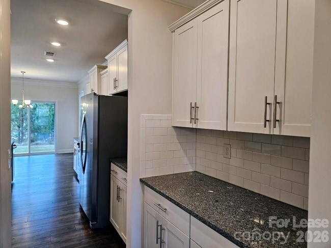 Building Photo - 1127 Walbury Hl