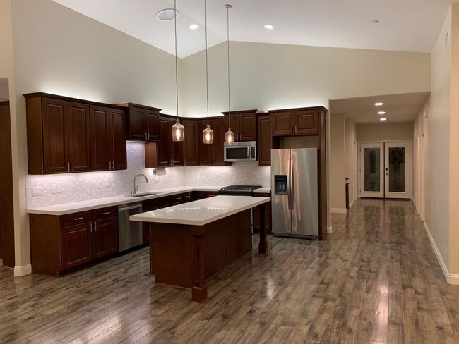 Building Photo - 1520 Independence Way
