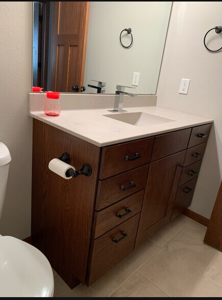 Bathroom - 301 Grovebrook Ct