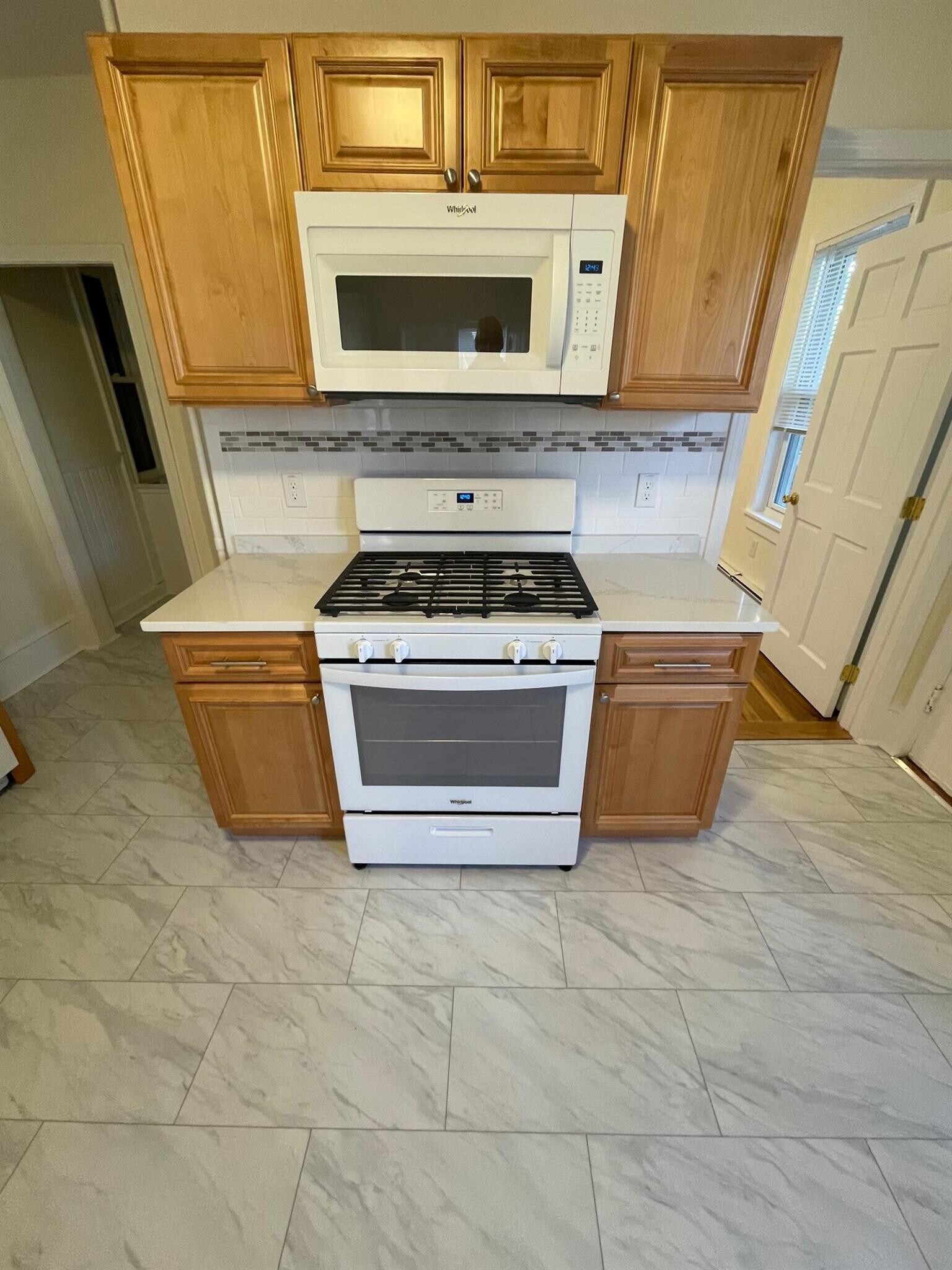 Building Photo - 42 Linden Ave