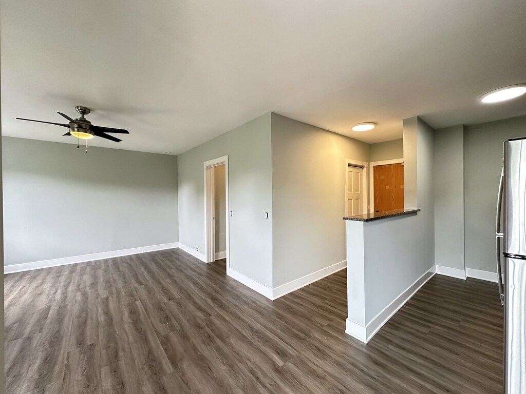 Building Photo - 735 Judson Ave
