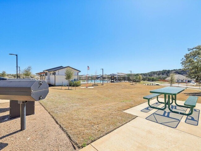 Building Photo - 129 Bruin Paw Dr