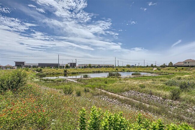 Building Photo - 821 Durness Dr