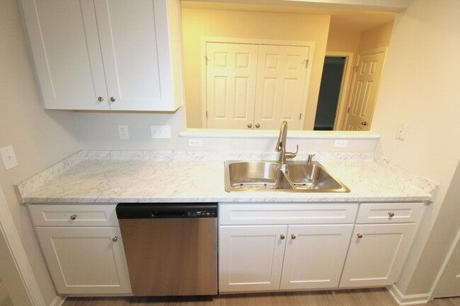 Building Photo - Beautifully Remodeled Two-Story Home in Ch...