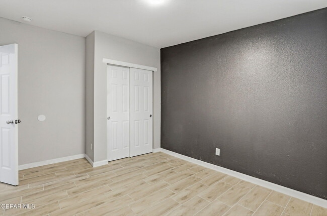 Building Photo - 9207 Santa Rosalia Ct